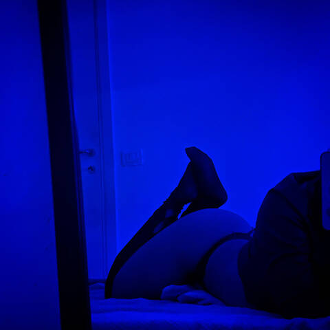 >.<